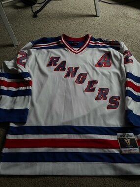 Mitchell & Ness Blue Line Brian Leetch New York Rangers 1993 Jersey